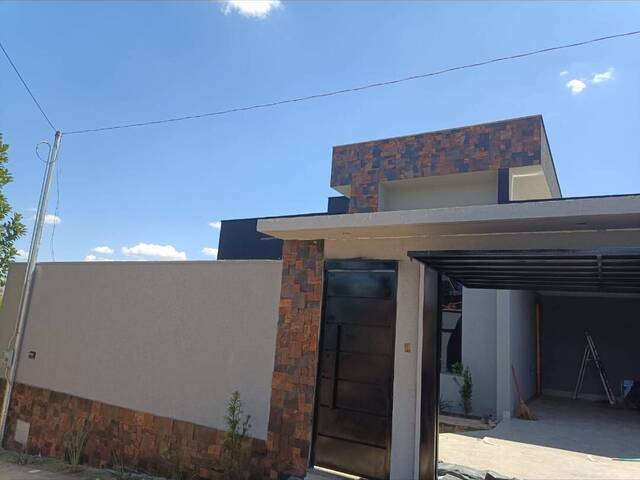 #35 - Casa para Venda em Goiânia - GO - 2