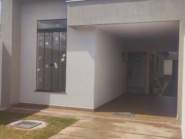#106 - Casa para Venda em Goiânia - GO - 1