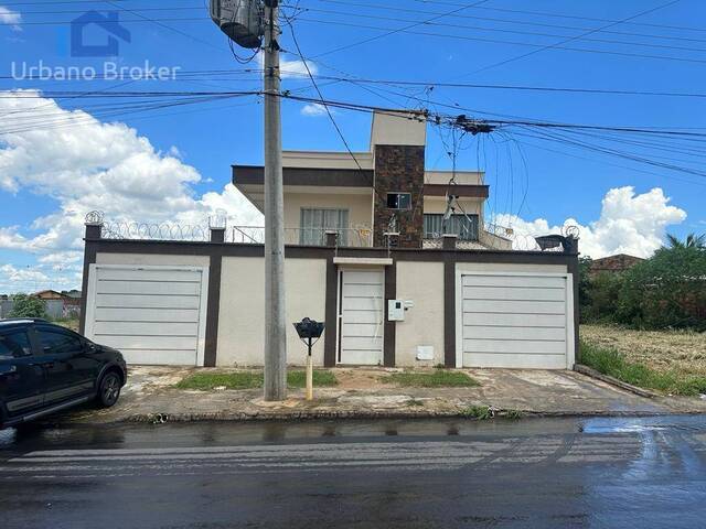 #144 - Sobrado para Venda em Goiânia - GO - 1