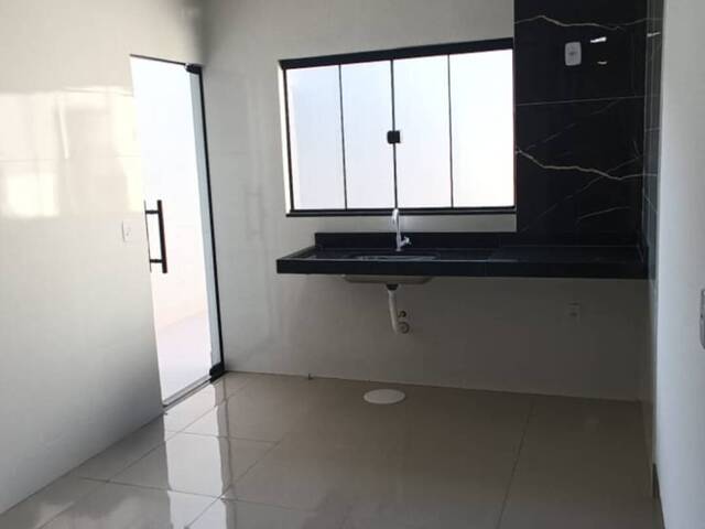 #151 - Casa para Venda em Goiânia - GO - 2